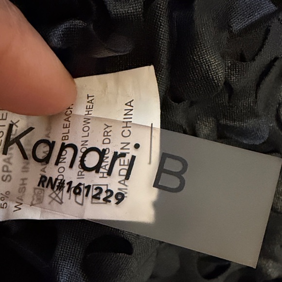 Chic Black Textured Long Sleeve Dress - Picture 3 of 5